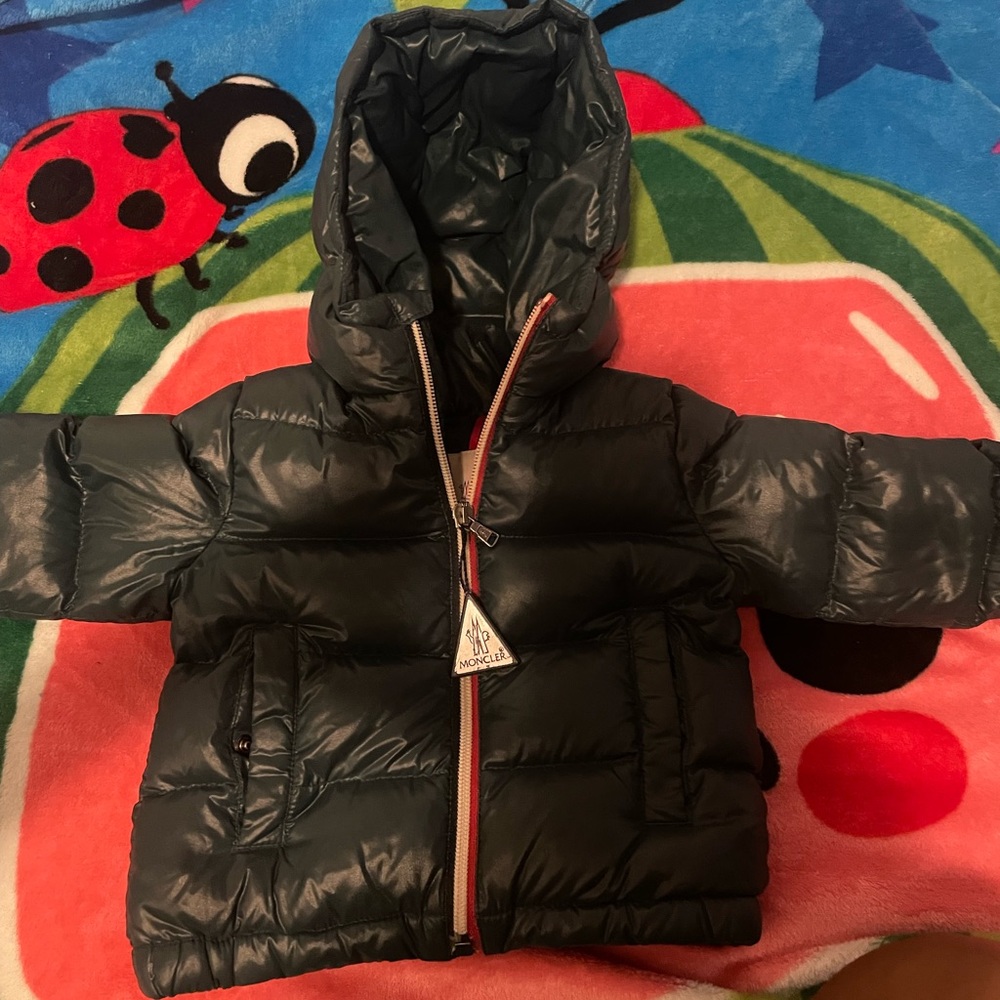 A moncler coat kids